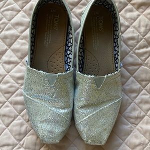 EUC Silver Glitter TOMS
